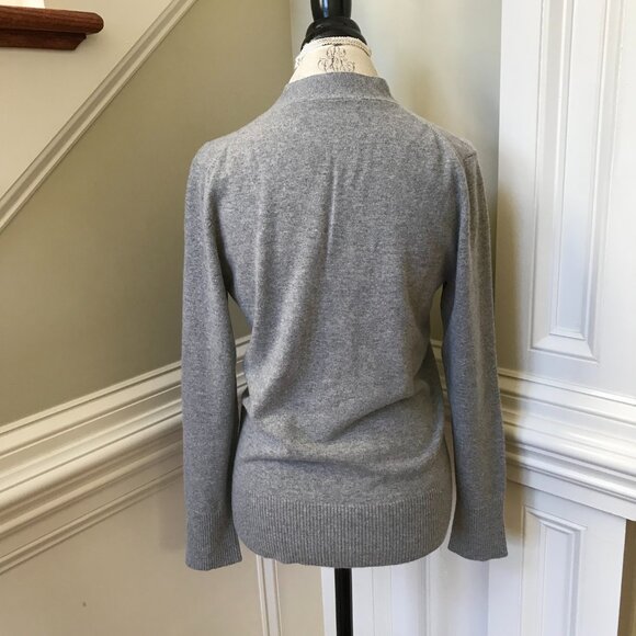 Neiman Marcus Cardigan Sweater Womens Medium Cashmere Button Down Long Sleeve - Picture 8 of 9